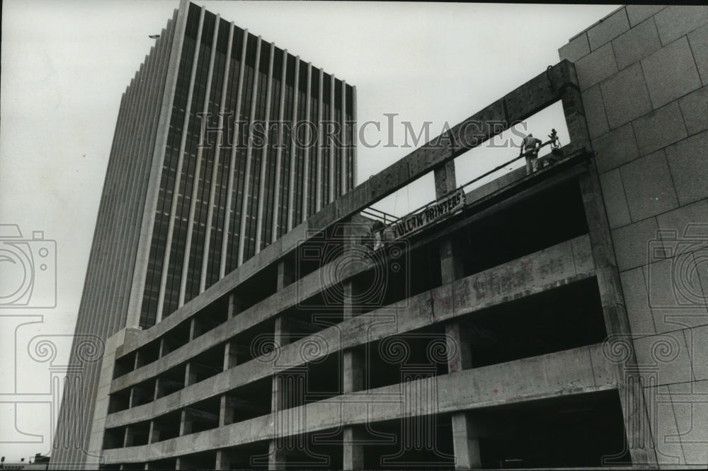 1969 Press Photo Parking facility to serve new 20 story Daniel building - Historic Images