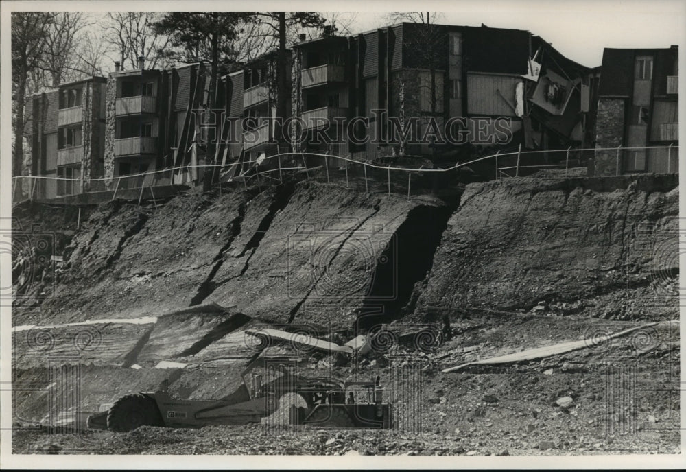 1988, View from the back side of Mountain Top apartments, Birmingham - Historic Images