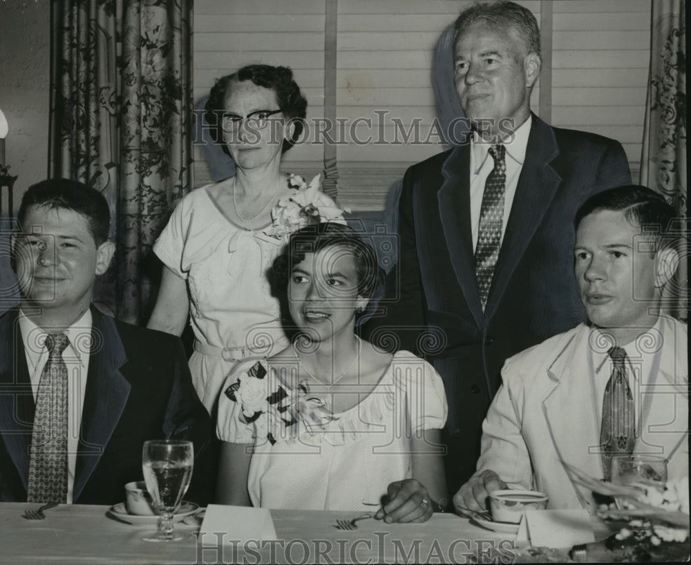 1955 Press Photo Mayor Charles Zukoski honored at Birmingham Country Club - Historic Images