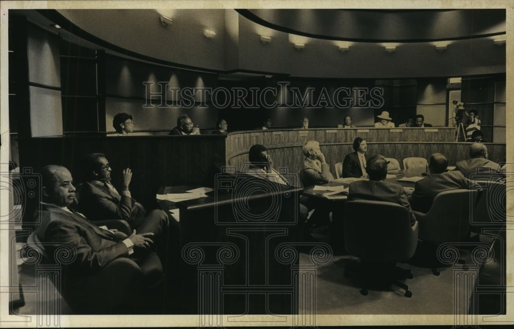 1987, Birmingham City Council meets - abna23401 - Historic Images