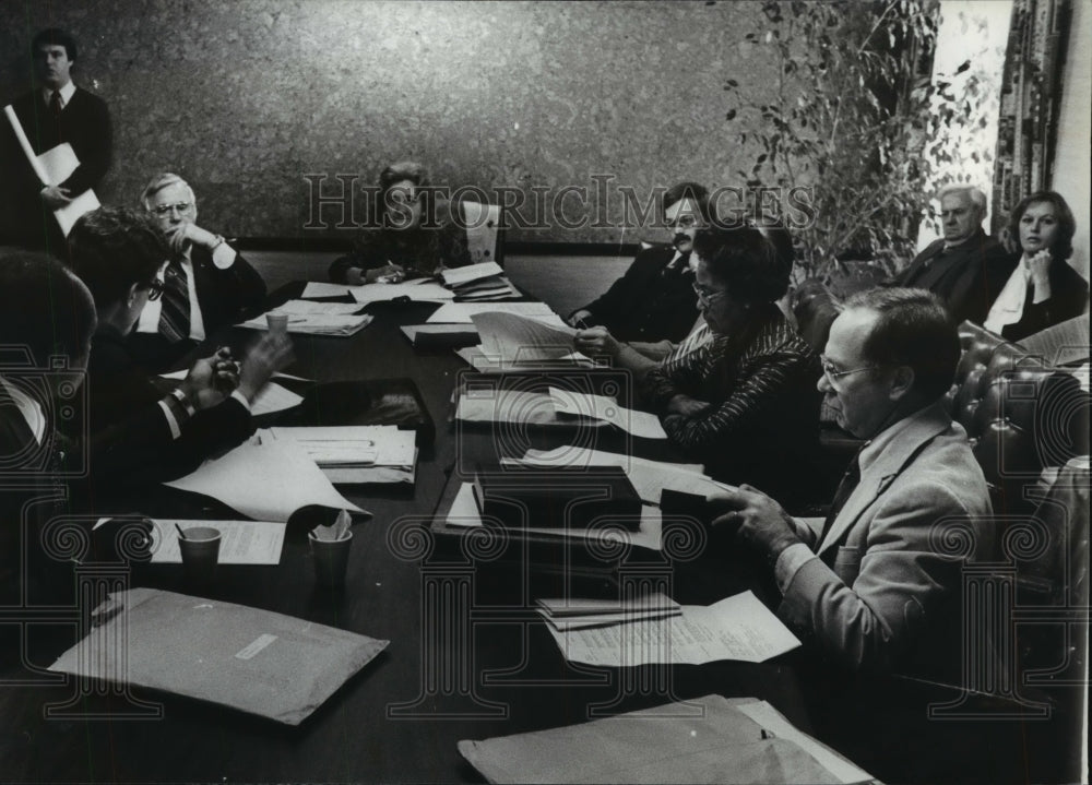 1980, Pre-City Council meeting in Birmingham - abna23403 - Historic Images