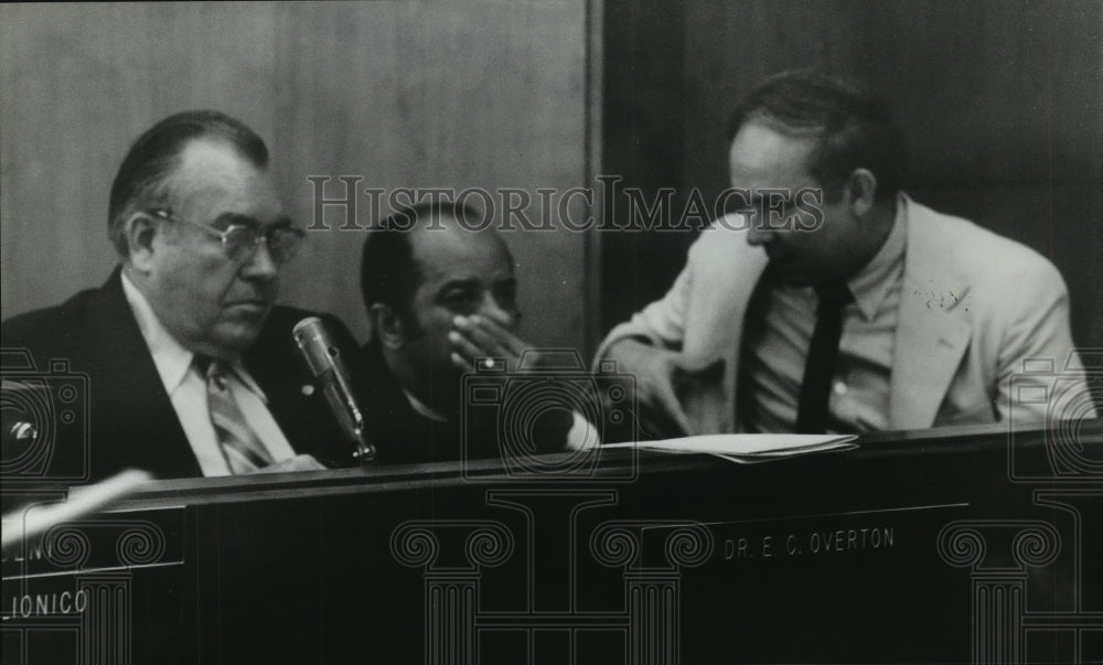 1981 Three Birmingham, Alabama City Council Members Discuss - Historic Images