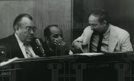 1981 Three Birmingham, Alabama City Council Members Discuss - Historic Images