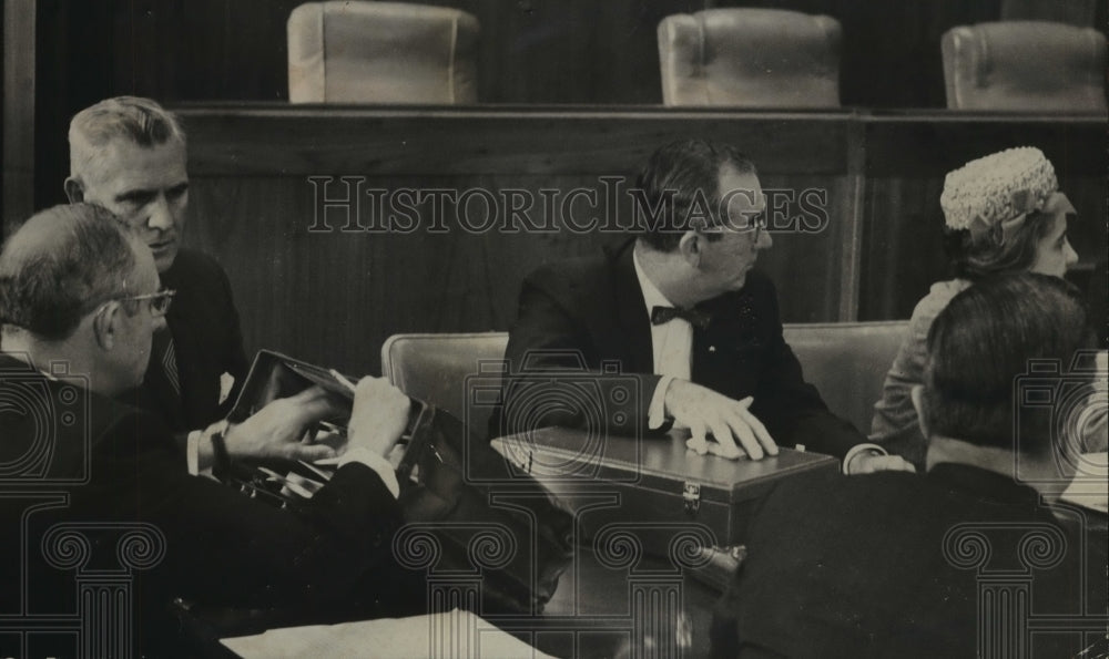 1963 Press Photo Birmingham, Alabama City Council Meeting; Mayor Albert Boutwell - Historic Images