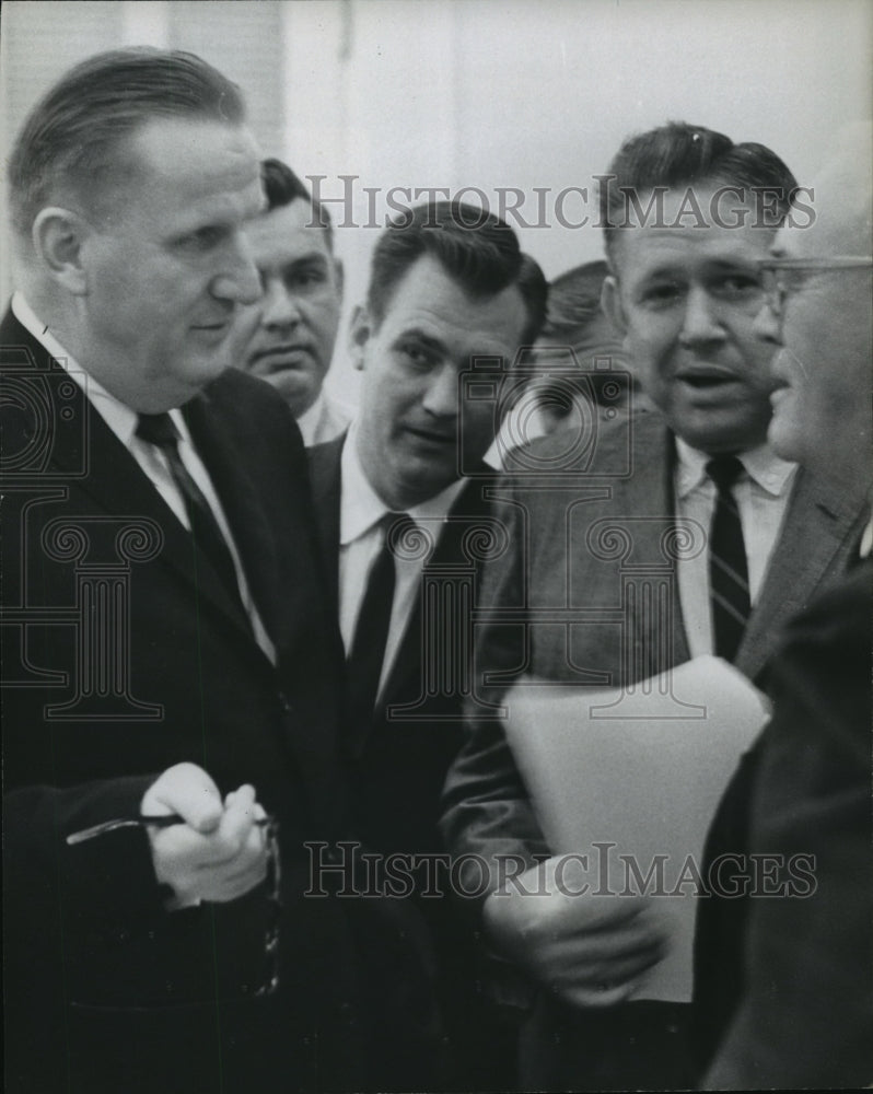 1966 Press Photo Senator James B. Alllen, Senator John Tyson, Others at Meeting - Historic Images