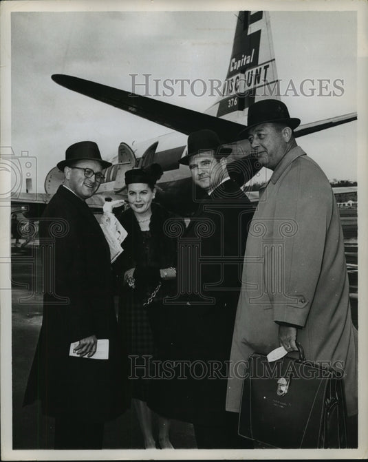 1960 Press Photo Governor of Alabama John Patterson with Others near Plane - Historic Images