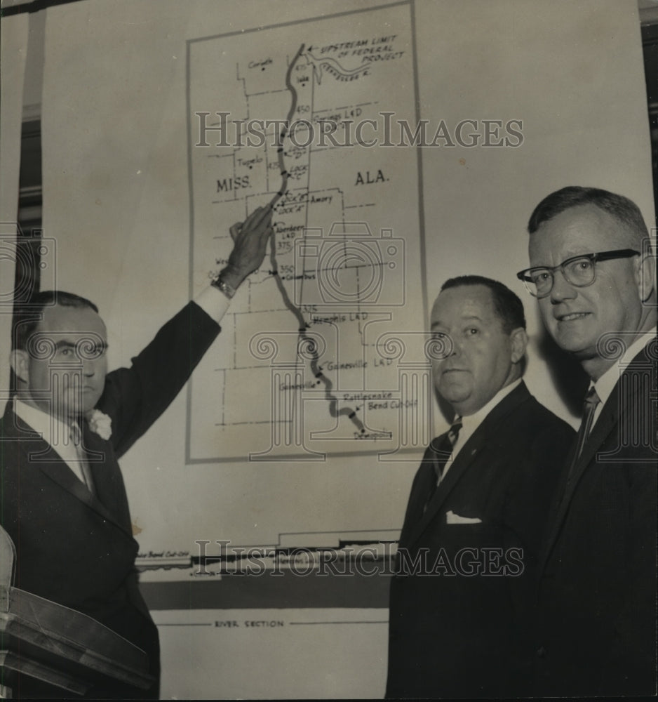 1962, John Patterson with James A. Head and Colonel Gilbert Dorland - Historic Images