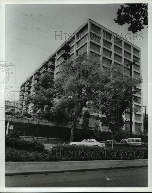 1987 Birmingham, Alabama Condominiums: Park Towers - Historic Images