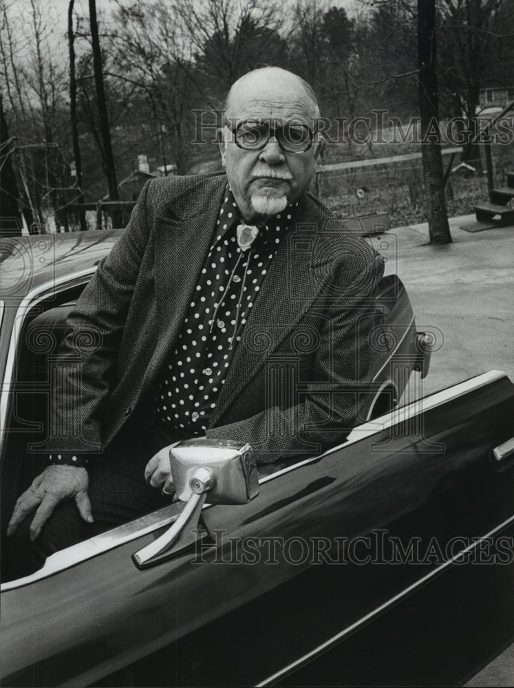 1979 Rev. James Chambers wound up in Birmingham jail - Historic Images
