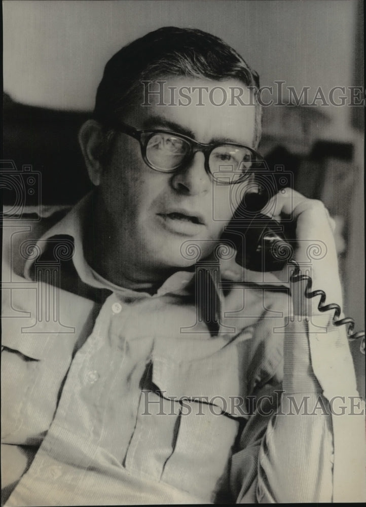 1973 Press Photo Robert A. Cinader, Producer of &quot;Emergency!&quot; TV Show - abna24211 - Historic Images