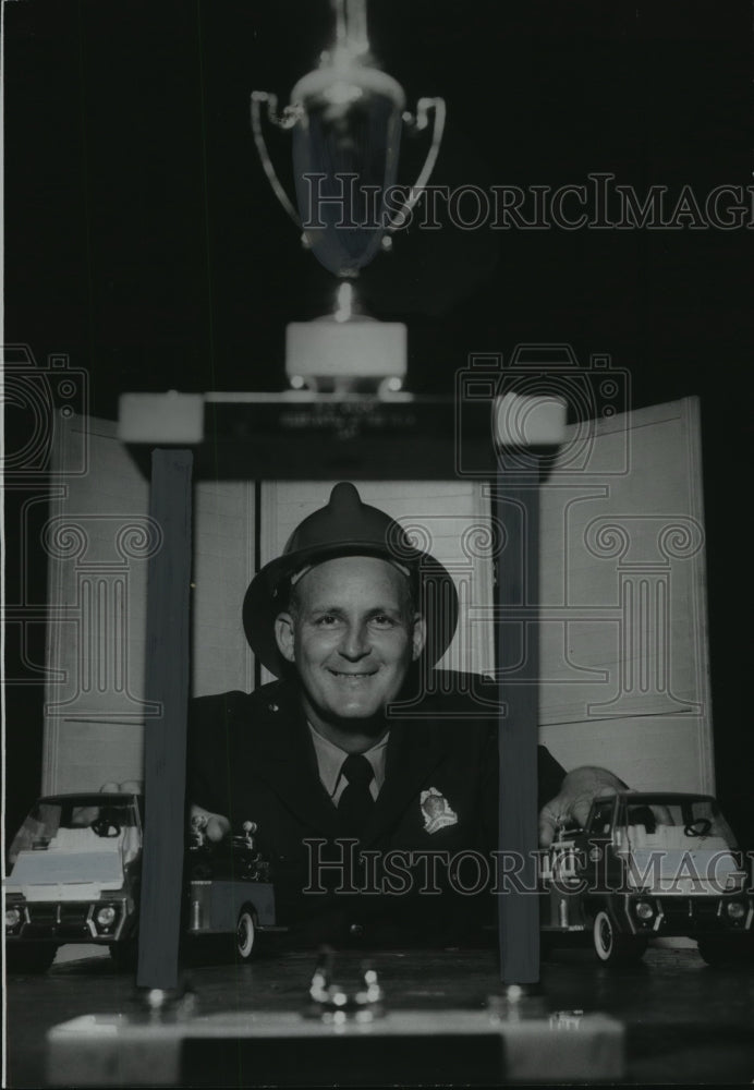 1967 Press Photo J.K. Choat, Birmingham, Alabama Firefighter of the Year - Historic Images