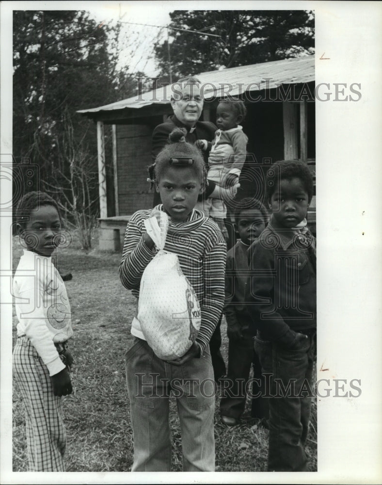 1980 Priest-Policeman Reverend William Cate with Children - Historic Images