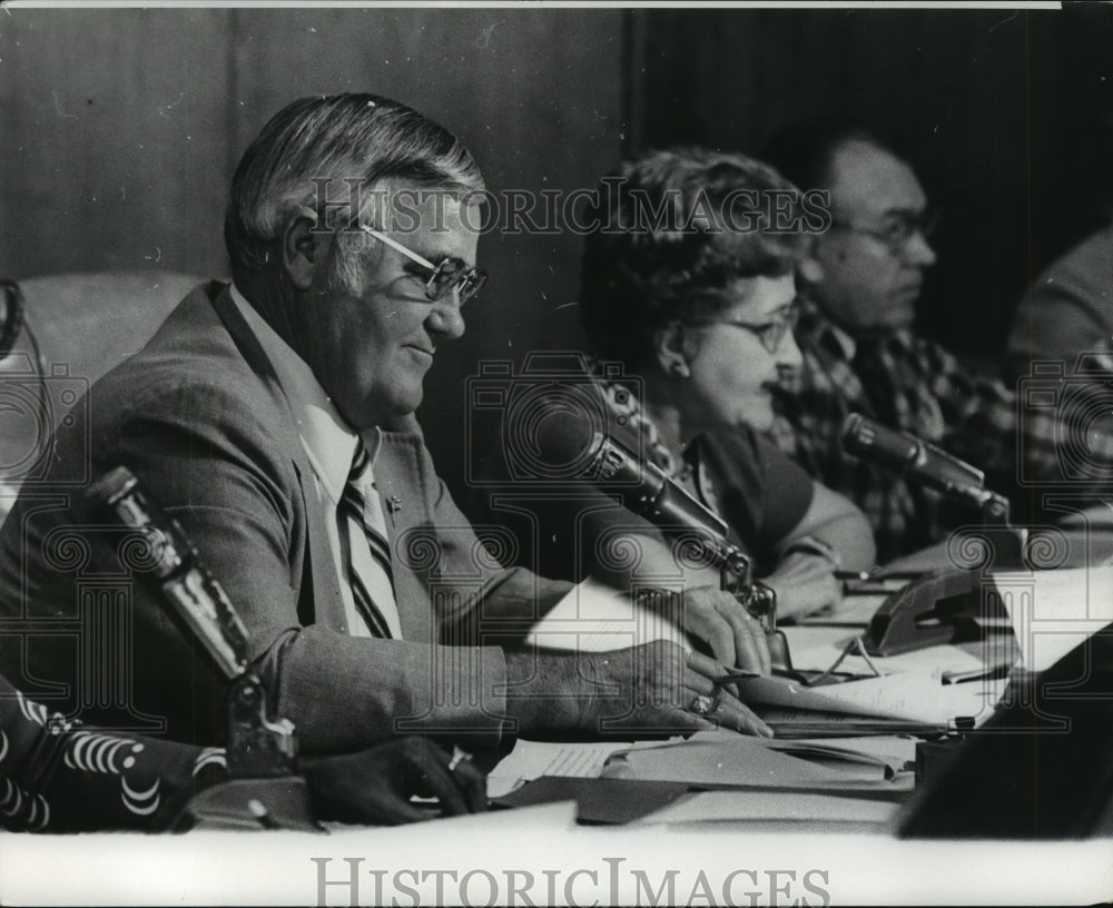 1978 Russell gaveled down by Nina at City Council, Birmingham - Historic Images