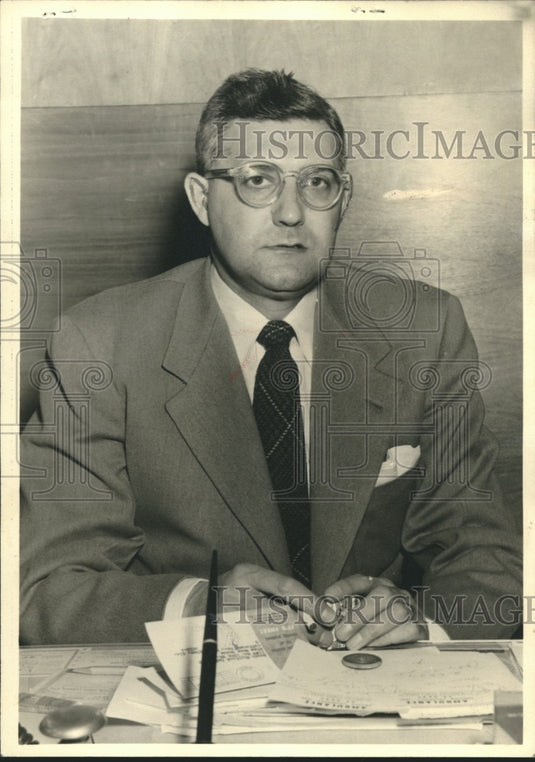 1954 Press Photo Joe Vance Hospital Administrator South Highlands Infirmary - Historic Images