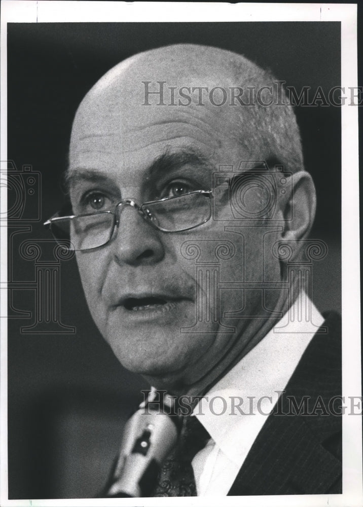 1988, Chancellor of University of Alabama Thomas Bartlett - abna24544 - Historic Images