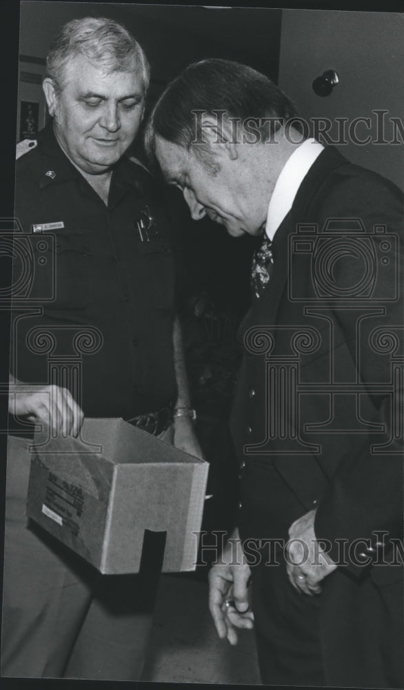1980 Press Photo Bessemer, Alabama Police Chief George Barron at Hearing - Historic Images