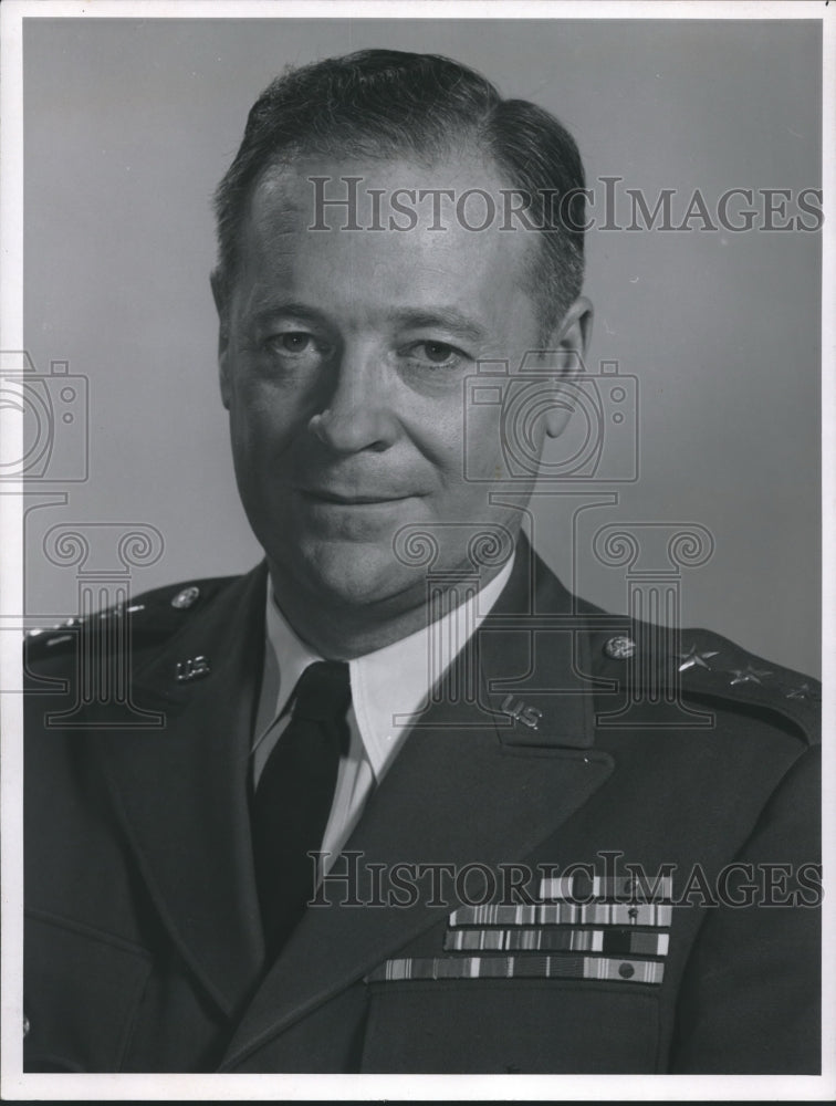 1962 Press Photo Lieutenant General Frank Besson, US Army, Redstone Arsenal, AL - Historic Images