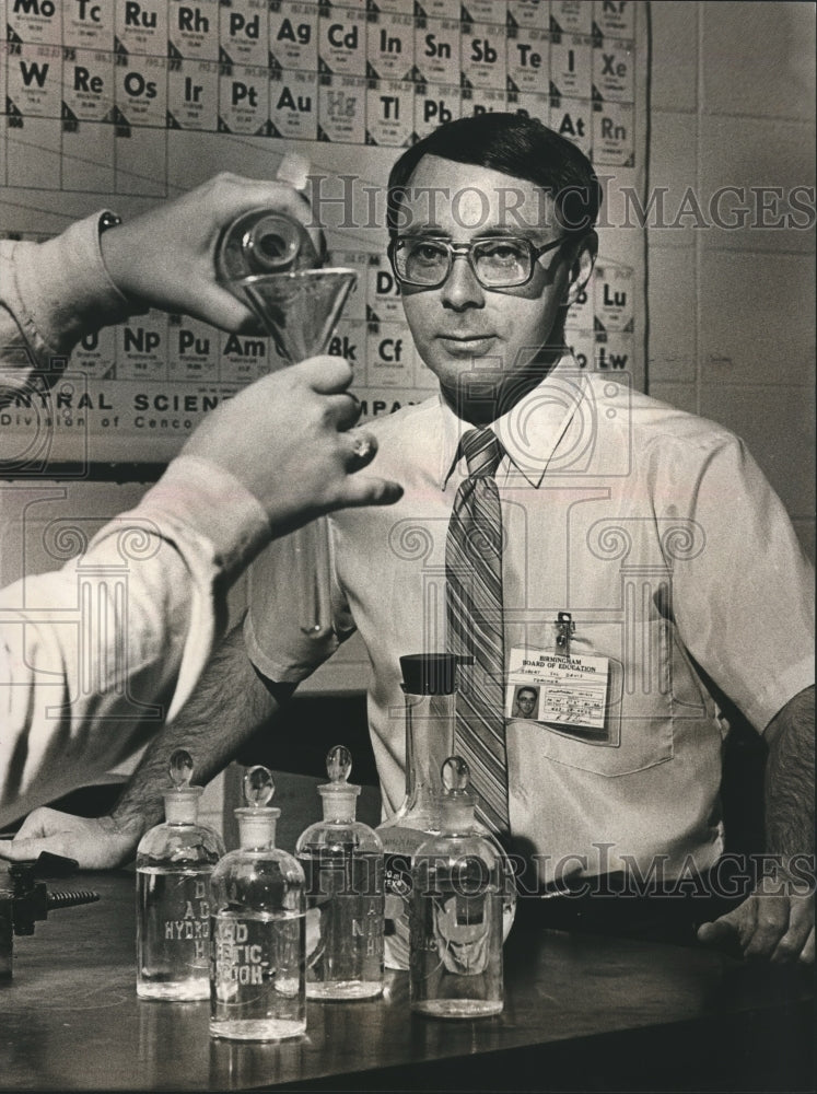 1983 Bob Davis, Huffman High Chemistry Teacher, Watches Experiment - Historic Images