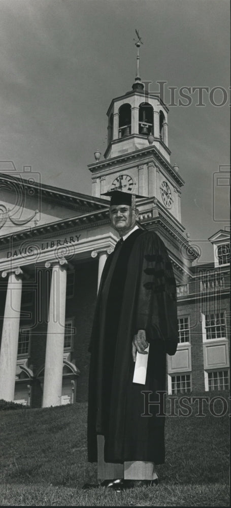 1982, Architect Charles F. Davis at Samford University - abna24605 - Historic Images