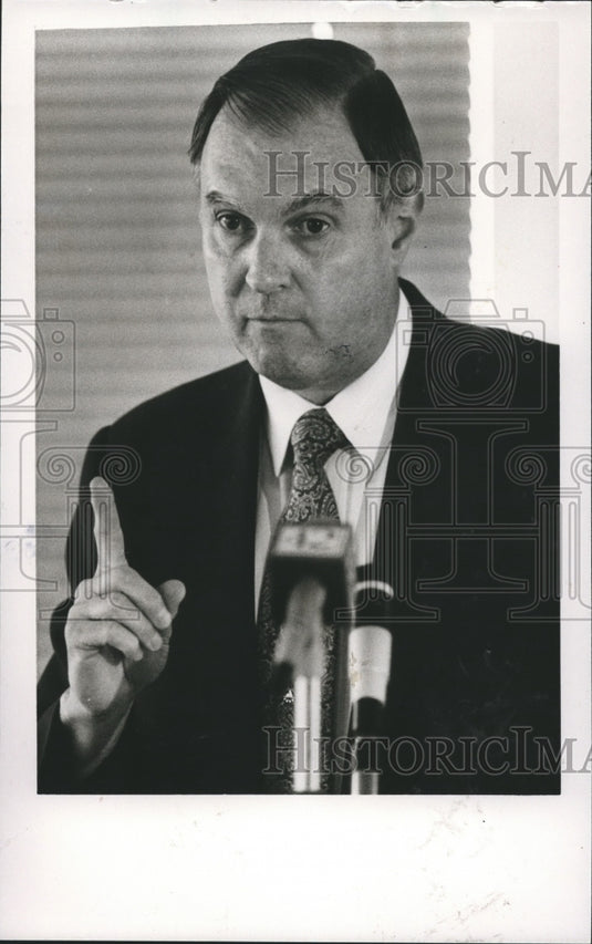 1989, Bob Bliss, City Council Candidate at relay House - abna24852 - Historic Images