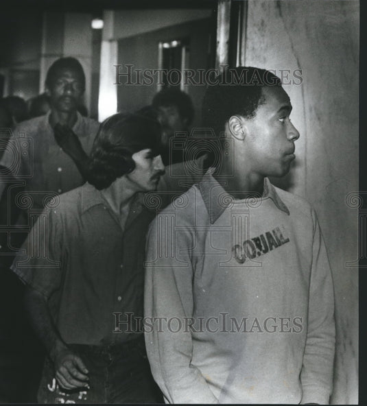 1981, Kenneth Blaylock enters Jefferson County District Court - Historic Images