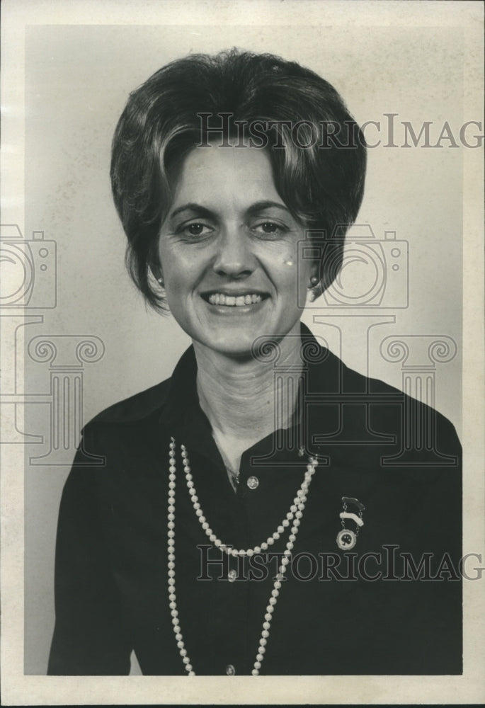 1975 Press Photo Betty Collins, member of Birmingham City Board of Education, AL - Historic Images