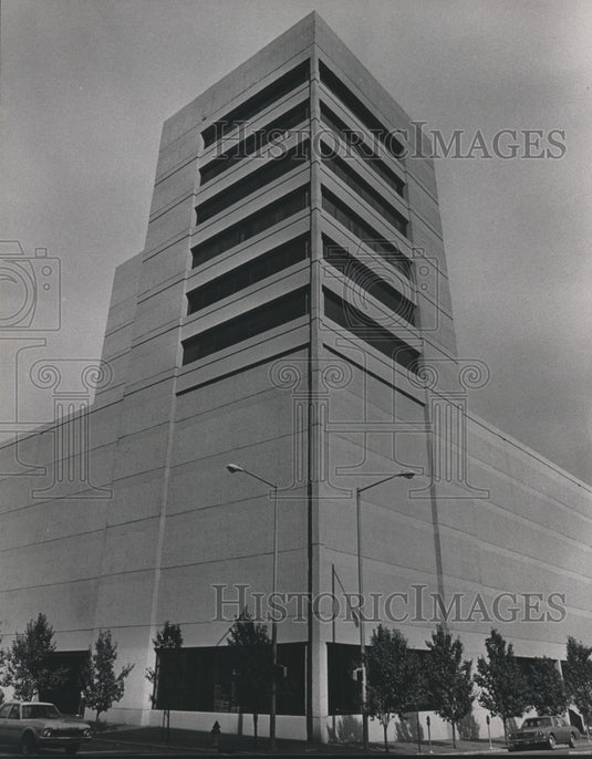 1984 Birmingham, Alabama Buildings: Birmingham Office Plaza Tower - Historic Images