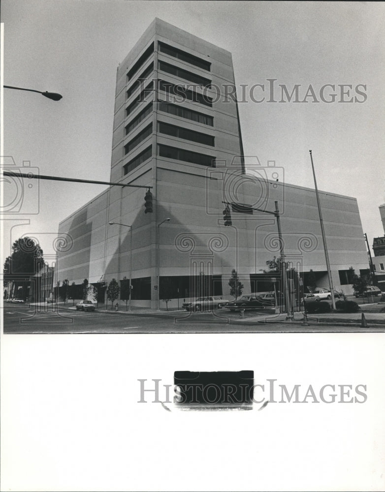 1982, Birmingham, Alabama Buildings: Birmingham Office Plaza - Historic Images