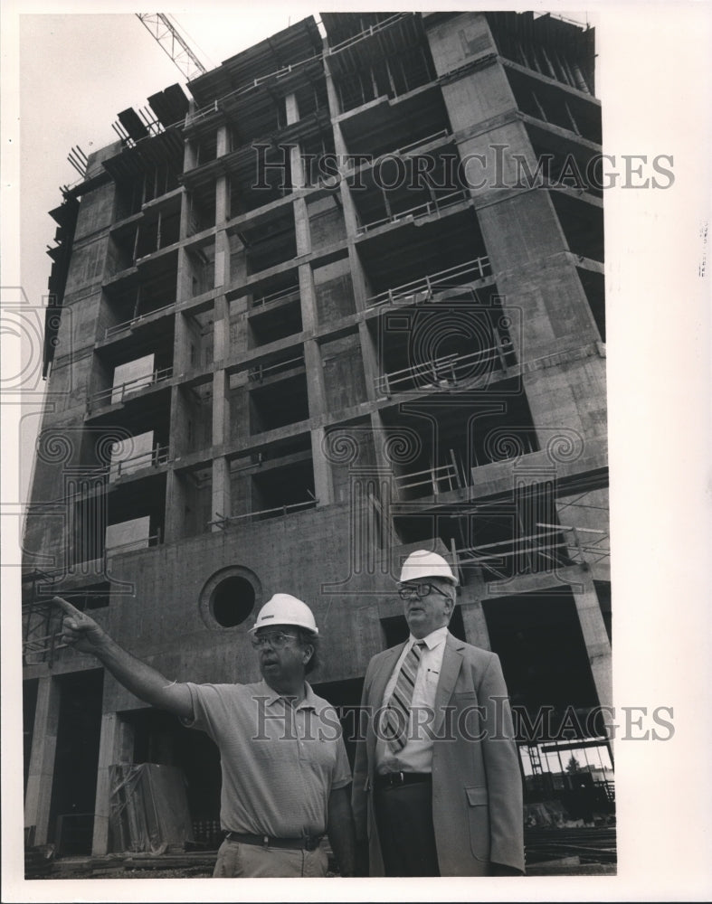 1986 New Federal Court House, Mike Hayes, Gene Bell - Historic Images