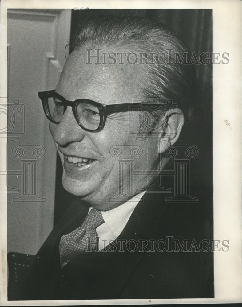 1970 Press Photo Author and Middle East Expert Miles A. Copeland, Junior - Historic Images