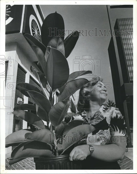1980, Sharon Litzinger & plant from Birmingham celebration, Alabama - Historic Images