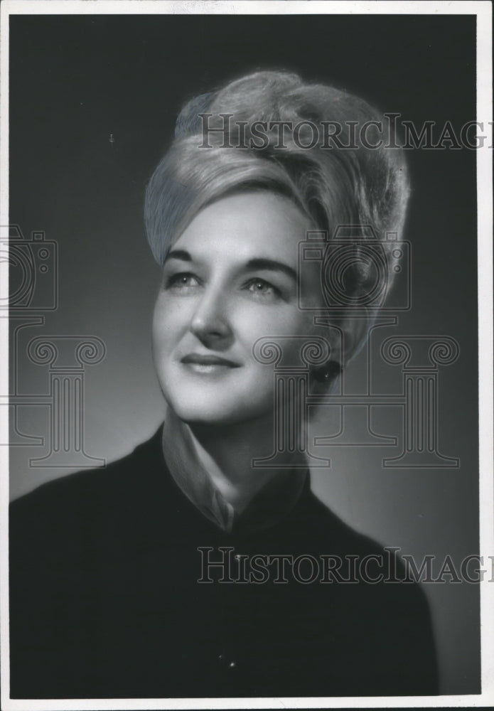 1966 Press Photo Mrs. Virginia Cornelius, First National Bank, Birmingham, AL - Historic Images