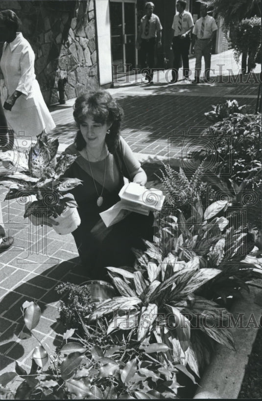 1980 Mrs. T.E. Inman, plants, Birmingham's "C'mon down" Event - Historic Images