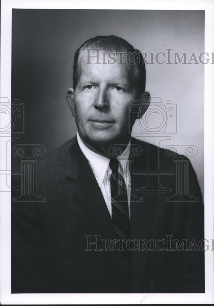 1961 Press Photo F. Dixon Brooke, Louisville &amp; Nashville Railroad - abna25302 - Historic Images