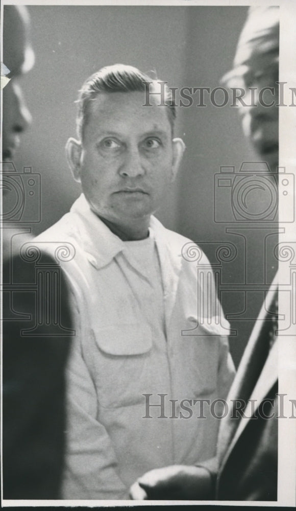 1954, E.L. &quot;Red&quot; Cook Awaits Sentencing in Alabama - abna25322 - Historic Images