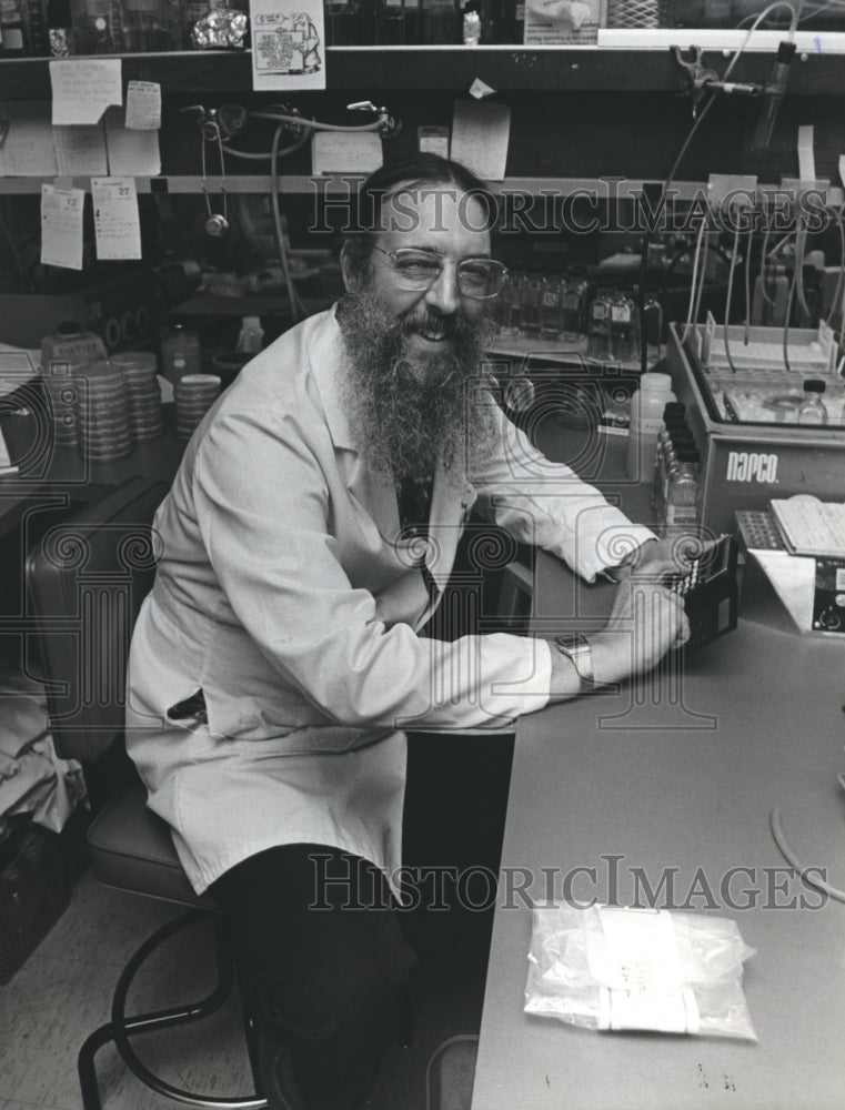1980 Dr. Roy J. Curtiss, University of Alabama Birm. Microbiologist - Historic Images