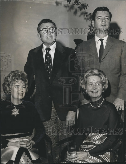 1972, Good Friends Gather for Holidays, Alabama - abna25394 - Historic Images