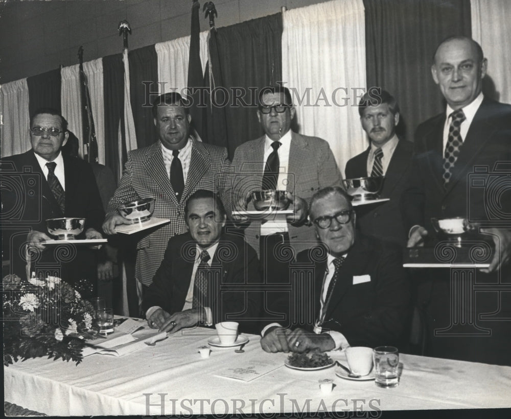 1974 Press Photo Bessemer Police Chief George Barron attends banquet, Birmingham - Historic Images