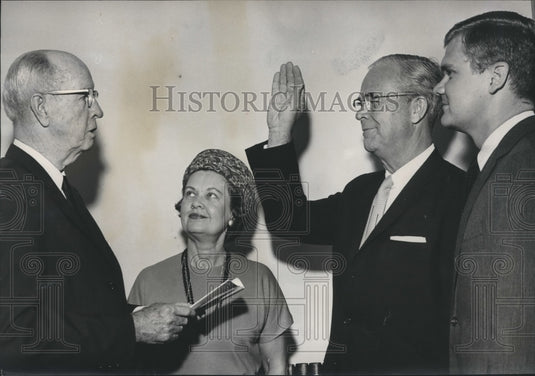 1985, Judge Elias C. Watson Jr. Sworn into a newly created Judgeship - Historic Images