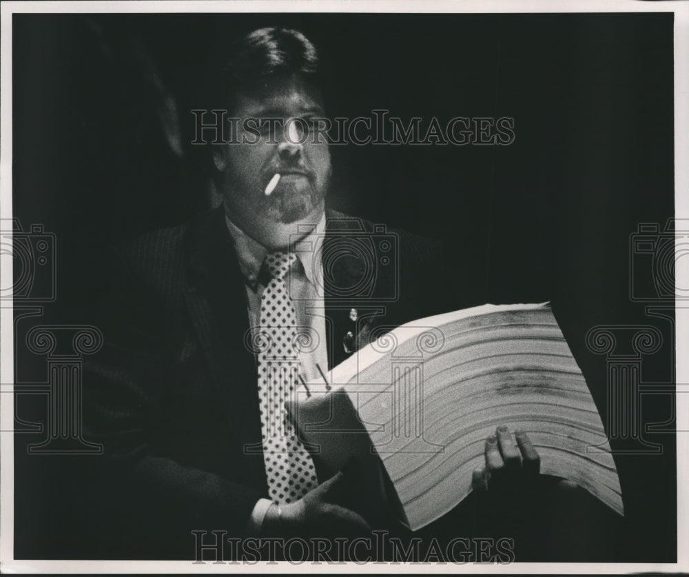 1987, Danny Corbett, with 700 page bill attempts to delay tort reform - Historic Images