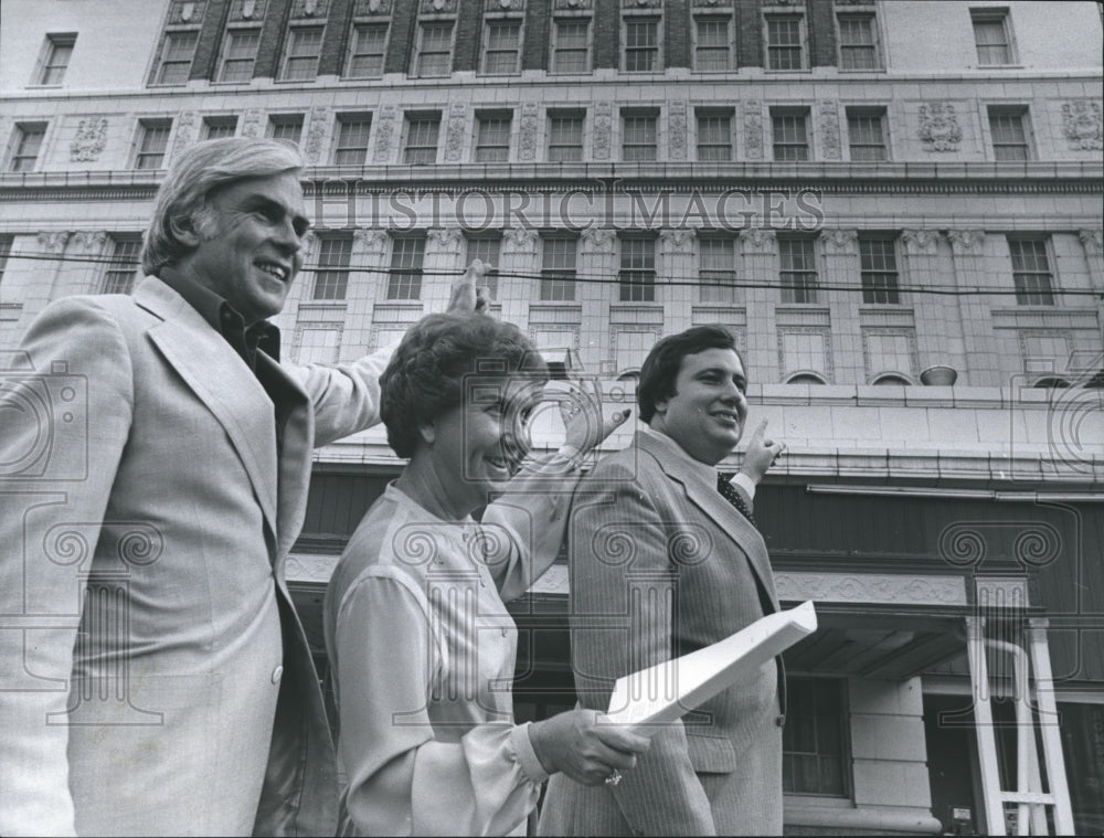 1977, Birmingham Press Club Officials at Cabana Motel - abna25735 - Historic Images