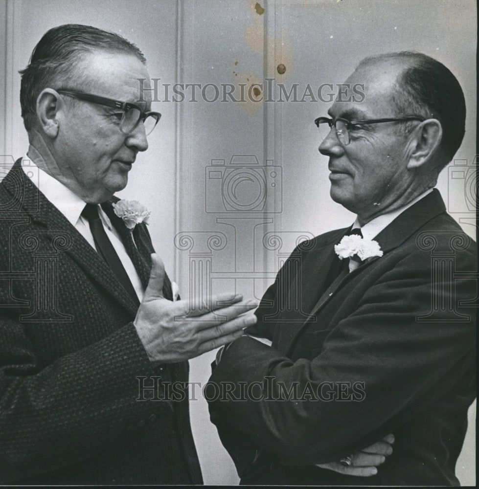 1965, Farfield School Superintendent Honored - abna25804 - Historic Images