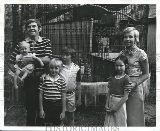 1977 Zoo Boosters Dr. Francis Connery with Wife and Children - Historic Images