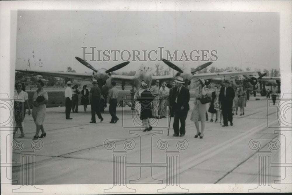 1945, Aircraft on display at Birmingham Municipal Airport - abna25858 - Historic Images