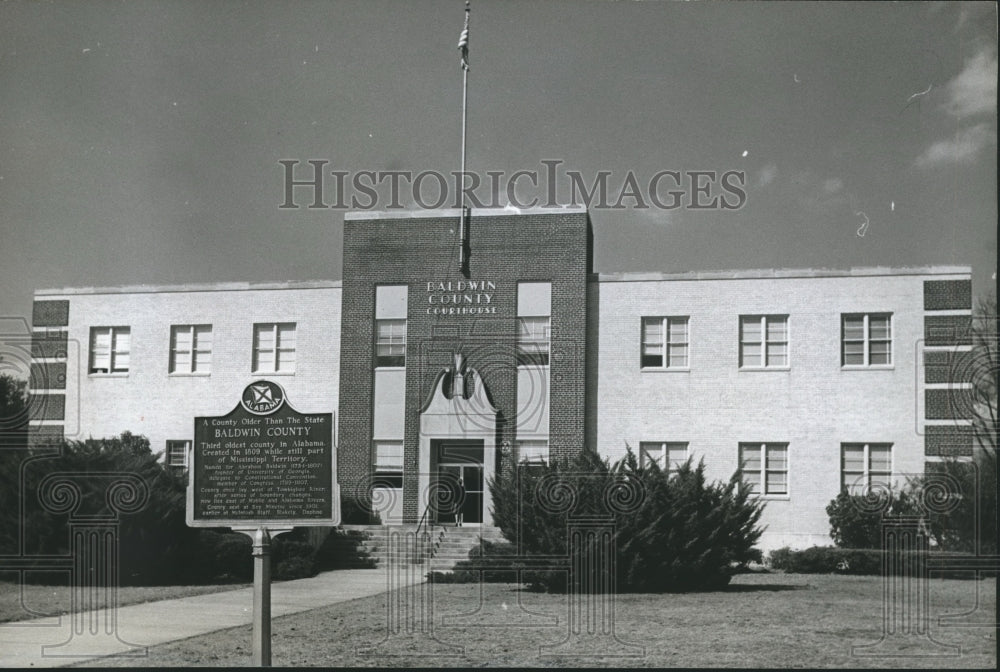 1984 Historical plaque at Baldwin County Courthouse, Bay Minette - Historic Images
