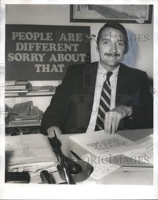1970, Dr. Jack Turner studying mass control in Huntsville Alabama - Historic Images