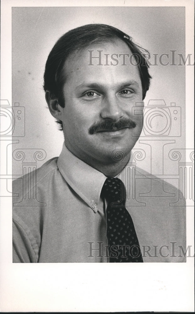 1983 Press Photo Director Mark Wadley of "Young Life" - abna25973 - Historic Images