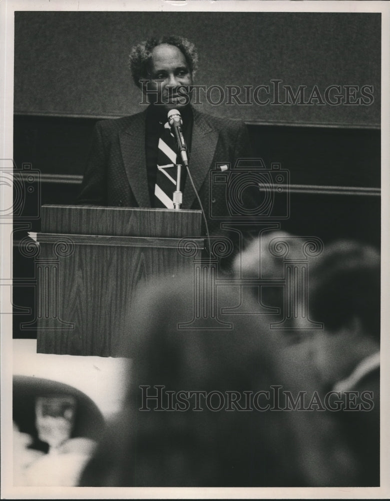 1987, Civil Rights activist Abraham Woods speaks at YMBC - abna26043 - Historic Images