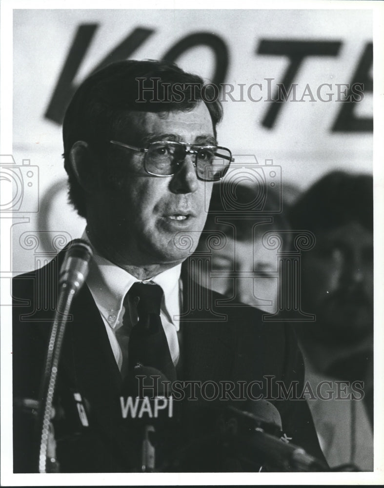 1982 Press Photo Union Executive Frank Clements - abna26081 - Historic Images
