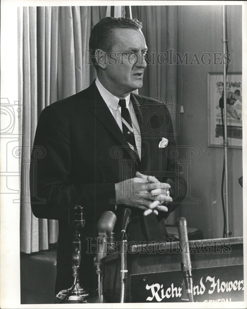 1966 Press Photo Richmond Flowers announcing candidacy for Governor - abna26089 - Historic Images